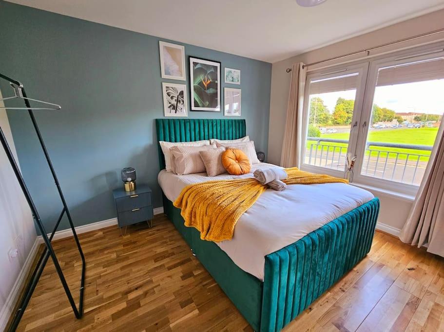 Modern 5 Bedroom Townhouse With Free Parking Glasgow Extérieur photo