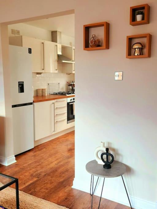 Modern 5 Bedroom Townhouse With Free Parking Glasgow Extérieur photo