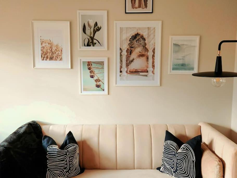 Modern 5 Bedroom Townhouse With Free Parking Glasgow Extérieur photo