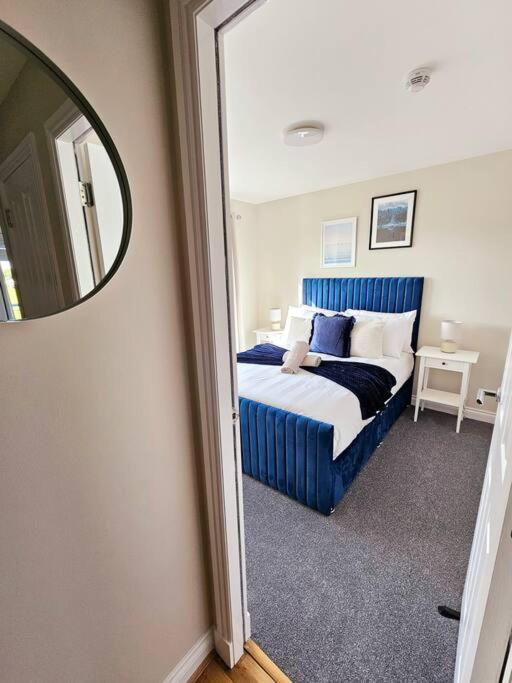 Modern 5 Bedroom Townhouse With Free Parking Glasgow Extérieur photo