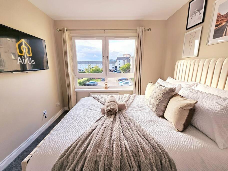 Modern 5 Bedroom Townhouse With Free Parking Glasgow Extérieur photo